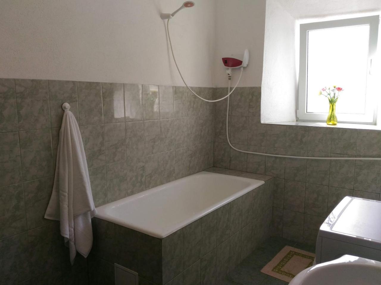 Edelweiss Guesthouse, Glamping And Camping Suhaia Esterno foto