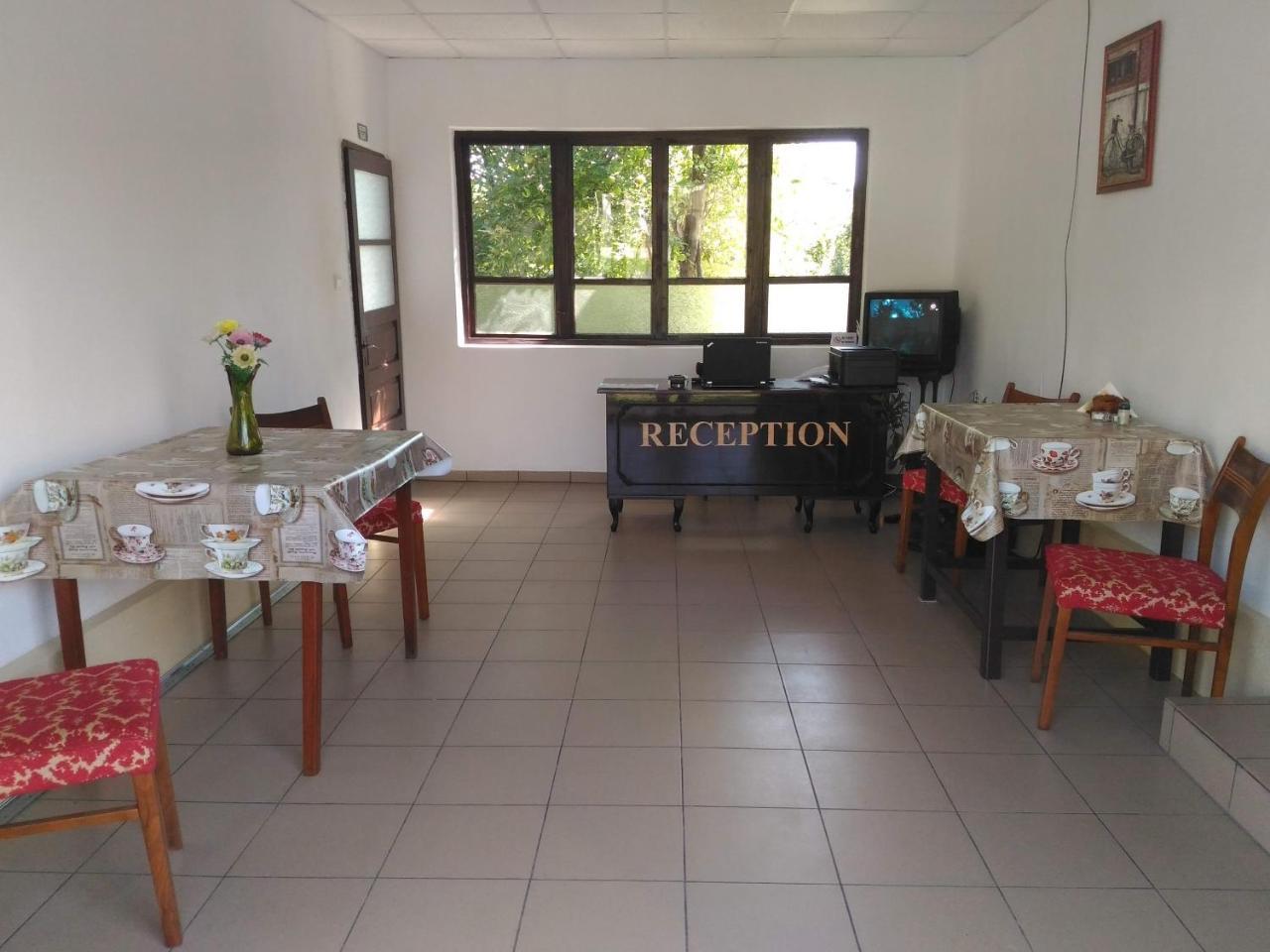Edelweiss Guesthouse, Glamping And Camping Suhaia Esterno foto
