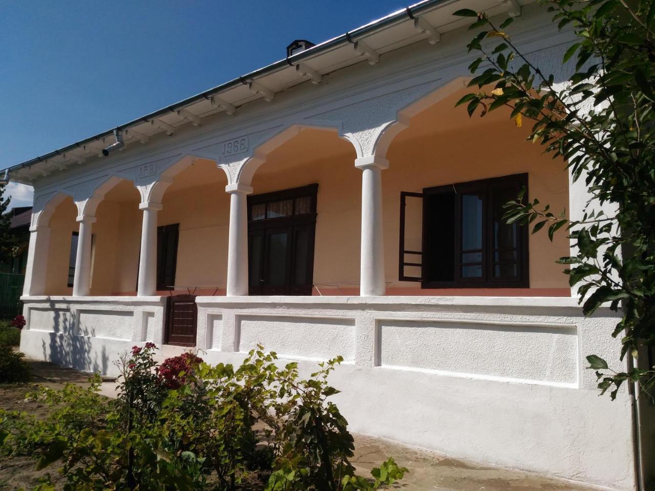 Edelweiss Guesthouse, Glamping And Camping Suhaia Esterno foto
